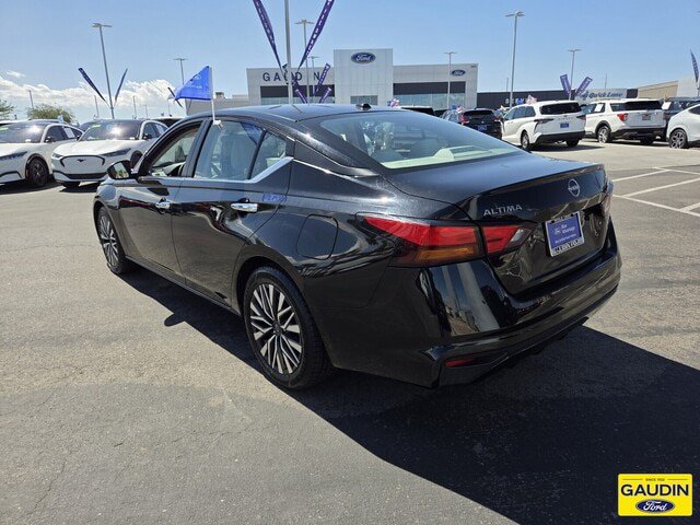 Used 2025 Nissan Altima 2.5 SV FWD image 5
