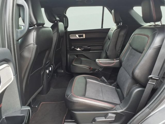 Certified 2024 Ford Explorer ST-Line w/ Class IV Trailer Tow Package AWD/4WD image 9