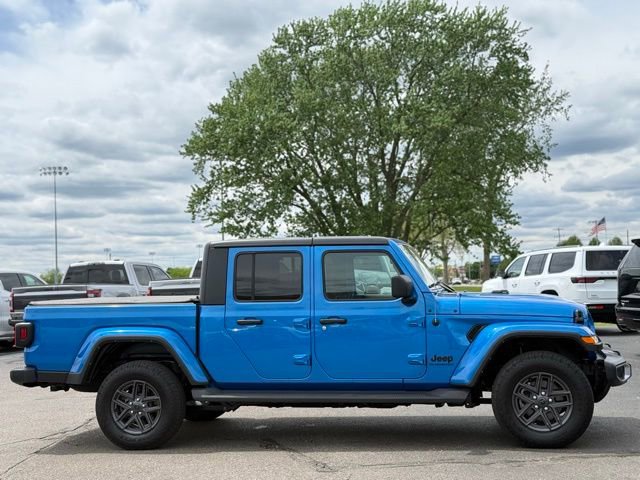 Used 2022 Jeep Gladiator Sport AWD/4WD image 34