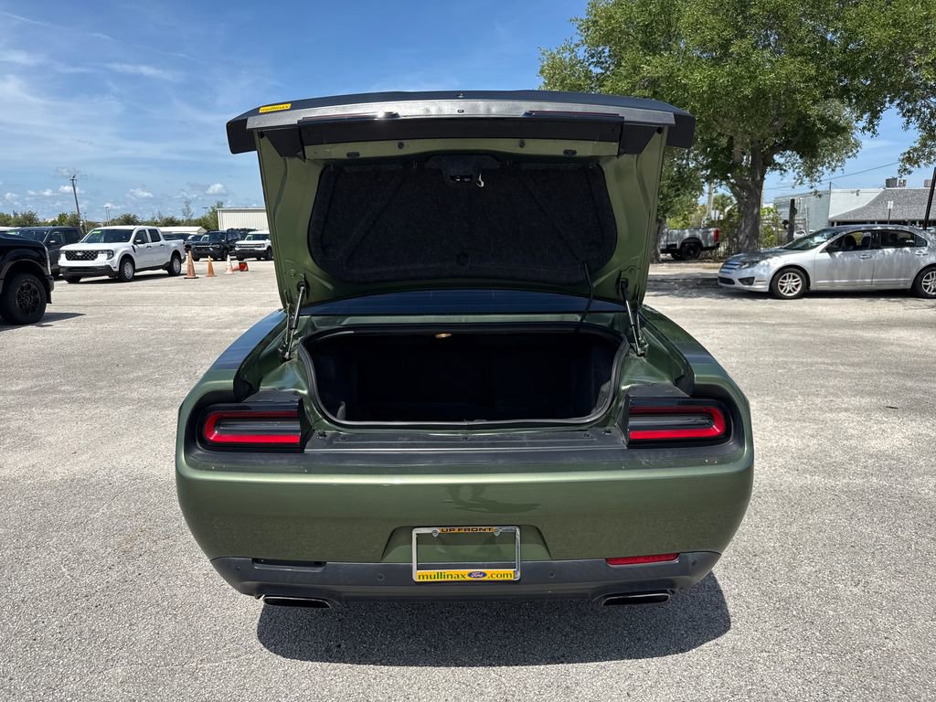 Used 2018 Dodge Challenger R/T Scat Pack w/ Leather Interior Group RWD image 26