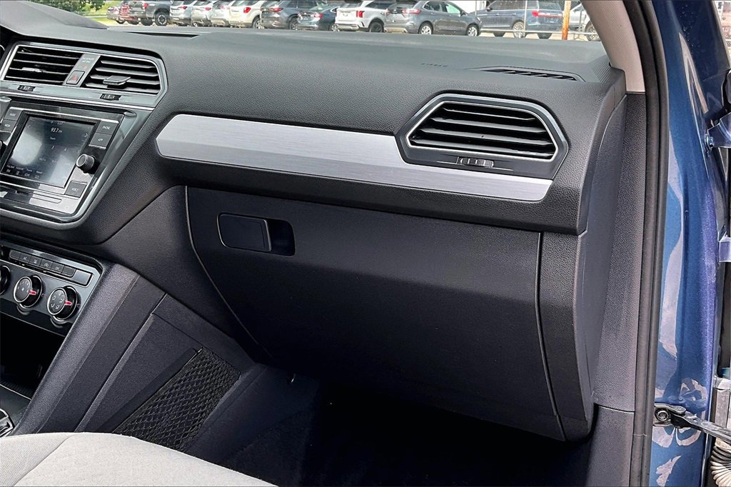 Used 2020 Volkswagen Tiguan S image 23