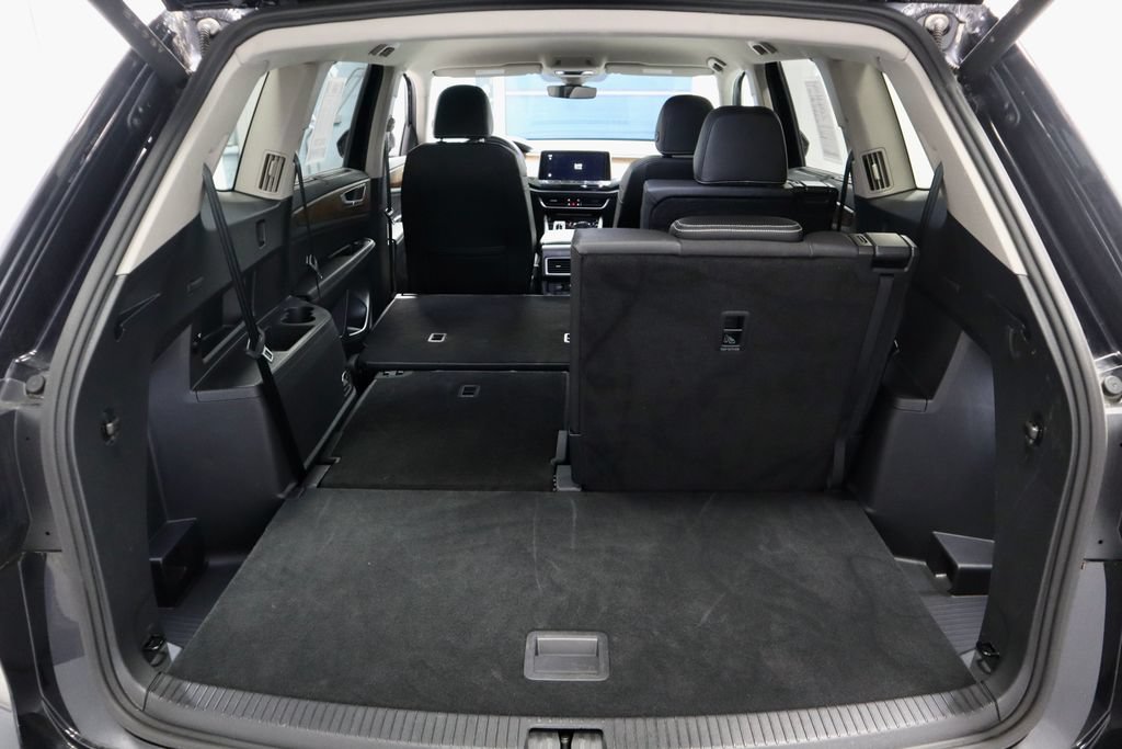Used 2025 Volkswagen Atlas SE FWD image 14