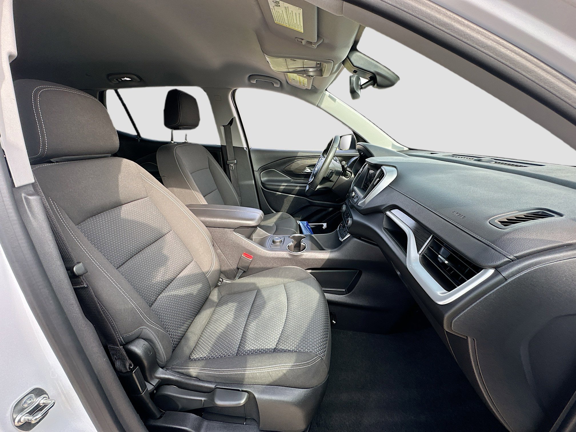 Used 2024 GMC Terrain SLE image 25