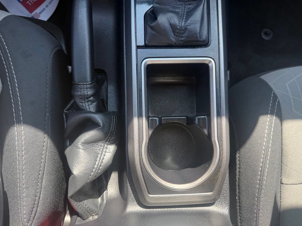 Used 2021 Toyota Tacoma TRD Sport AWD/4WD image 32