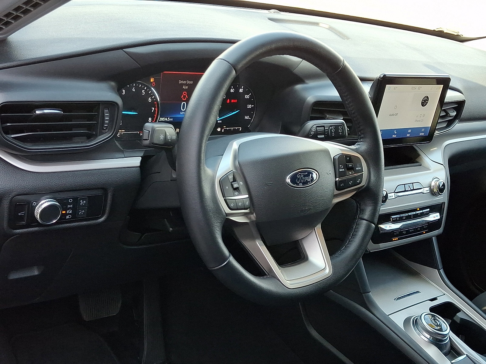 Certified 2022 Ford Explorer XLT w/ Class IV Trailer Tow Package image 17