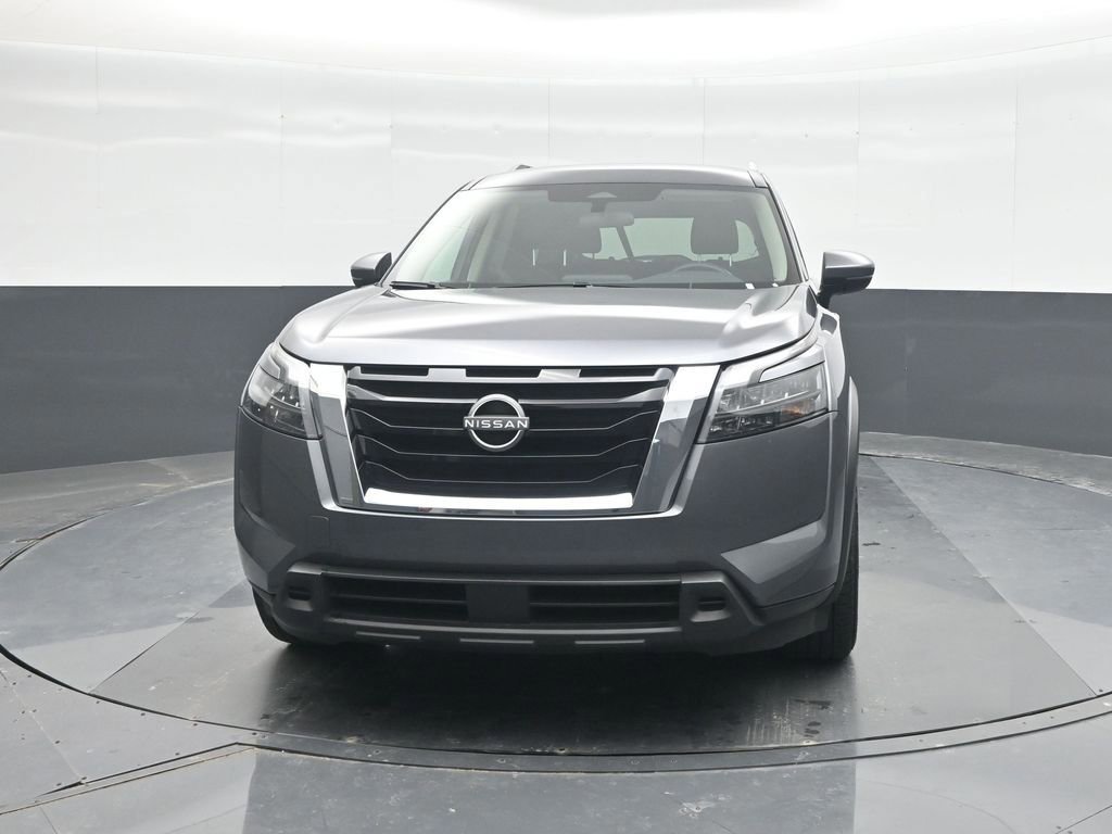 Used 2025 Nissan Pathfinder SV FWD image 10