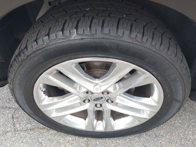 Certified 2017 Ford Explorer Limited w/ Equipment Group 301A FWD image 12