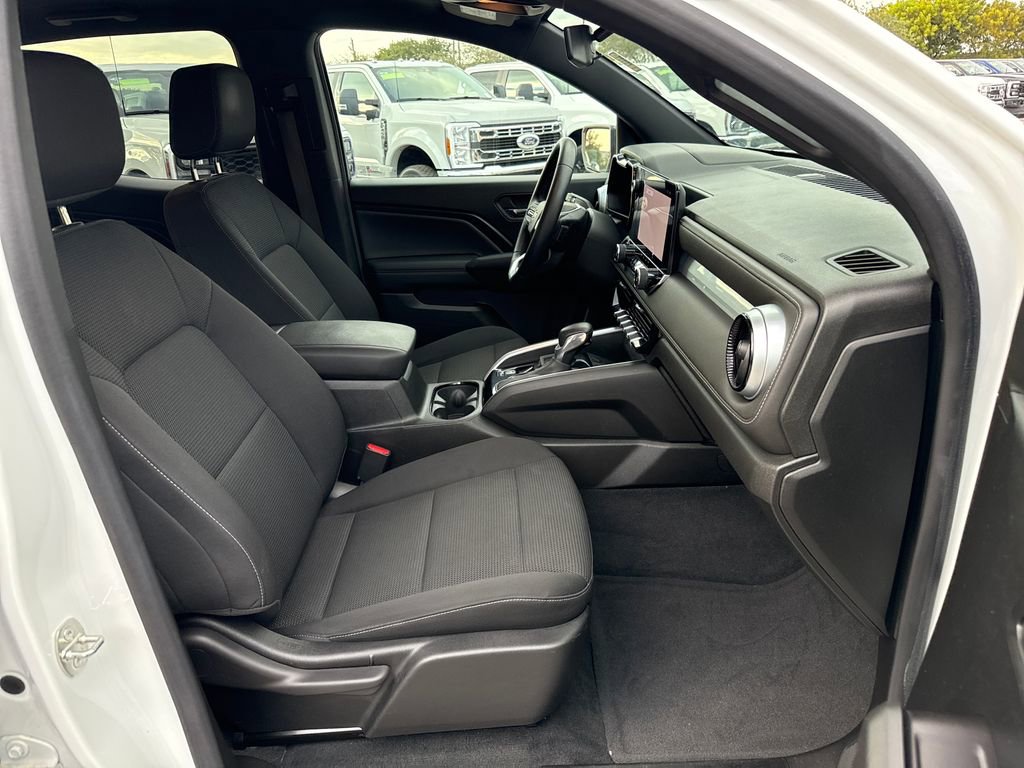 Used 2023 Chevrolet Colorado LT w/ LT Convenience Package image 24