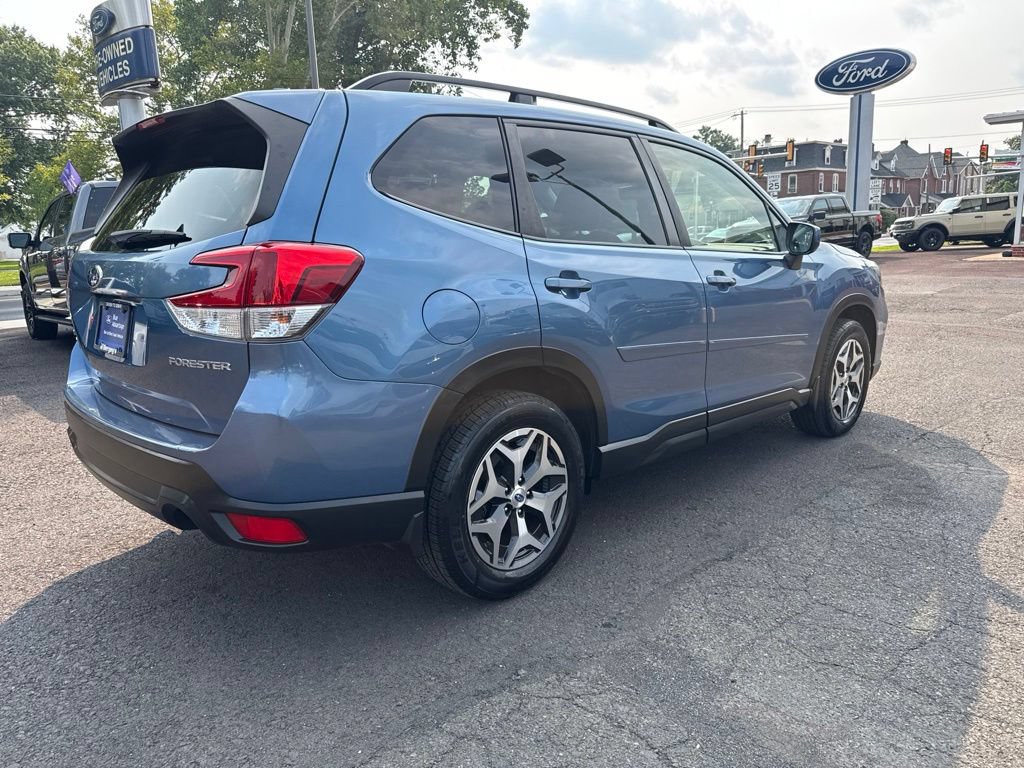 Used 2021 Subaru Forester Premium AWD/4WD image 4
