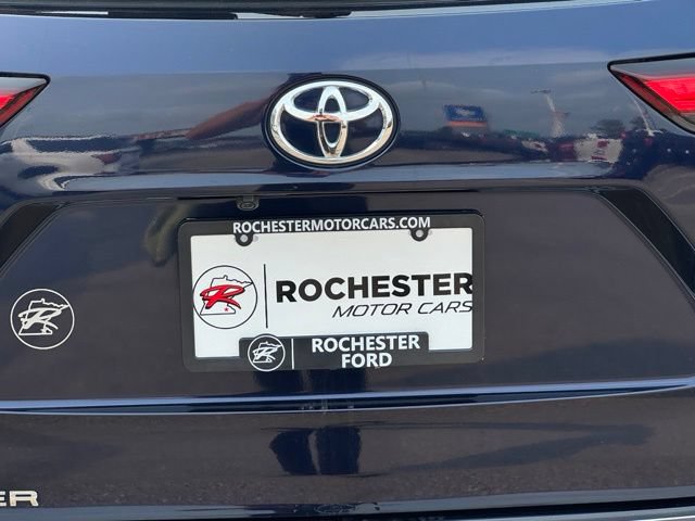 Used 2020 Toyota Highlander XLE AWD/4WD image 48