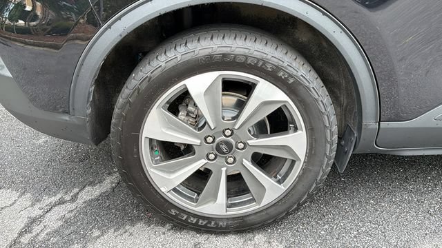 Certified 2024 Ford Escape Platinum AWD/4WD image 19