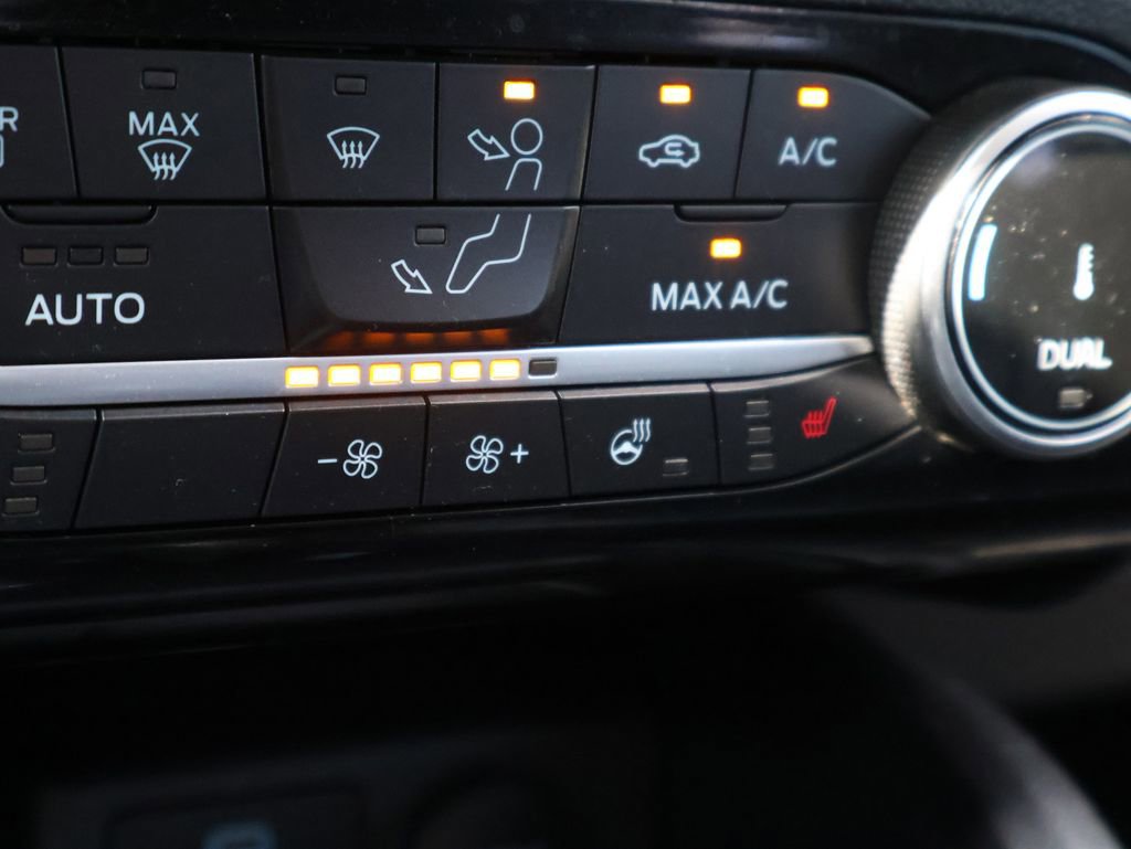 Certified 2022 Ford Escape SEL FWD image 38