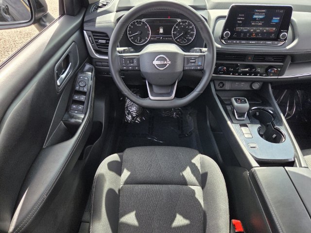 Used 2026 Nissan Rogue SV w/ Cold Weather Package FWD image 14