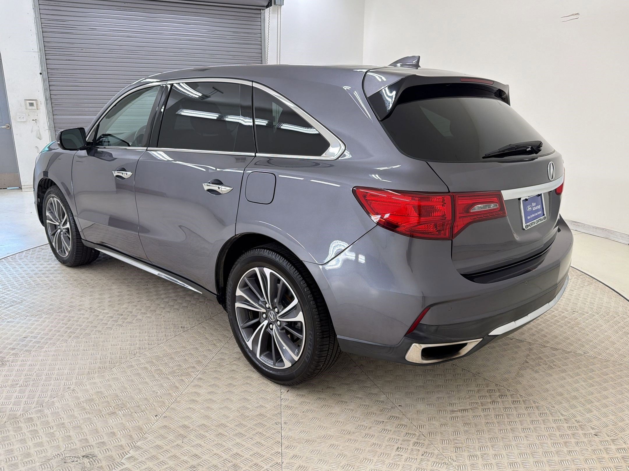 Used 2019 Acura MDX SH-AWD w/ Technology Package image 3