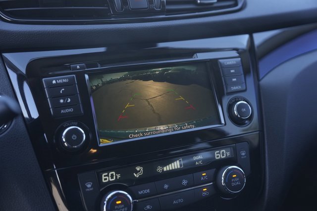 Used 2021 Nissan Rogue Sport SV image 26