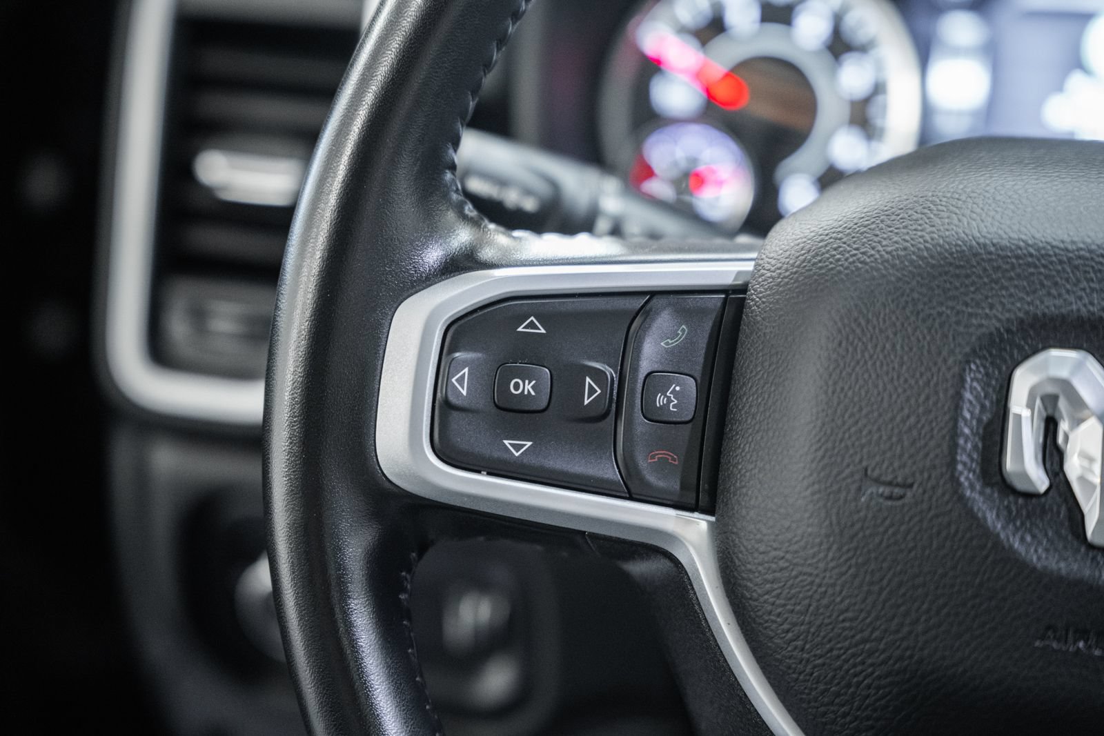 Used 2023 RAM 1500 Big Horn AWD/4WD image 35