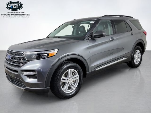 Certified 2024 Ford Explorer XLT w/ Equipment Group 202A AWD/4WD image 8