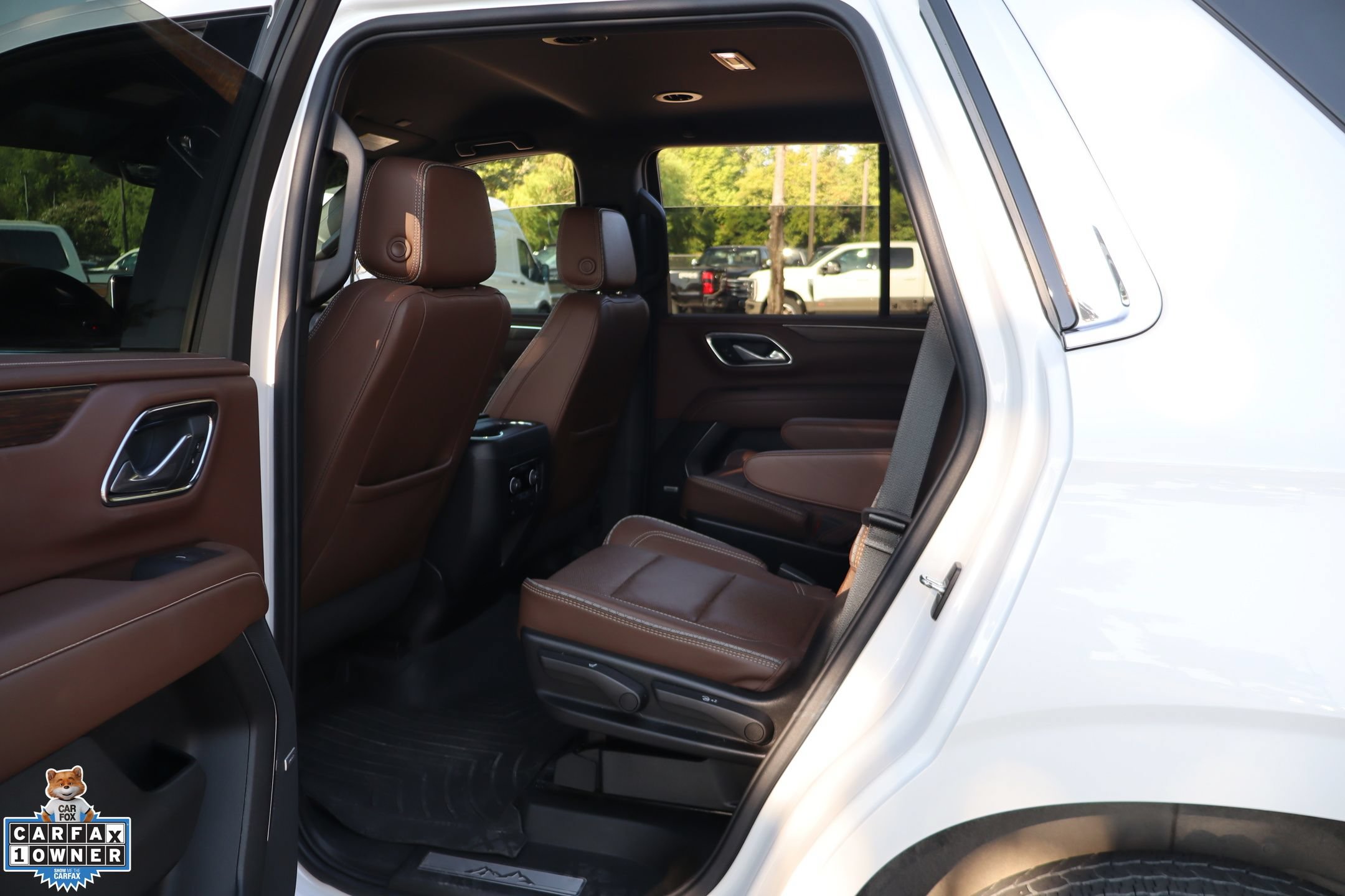 Used 2024 Chevrolet Tahoe High Country AWD/4WD image 26