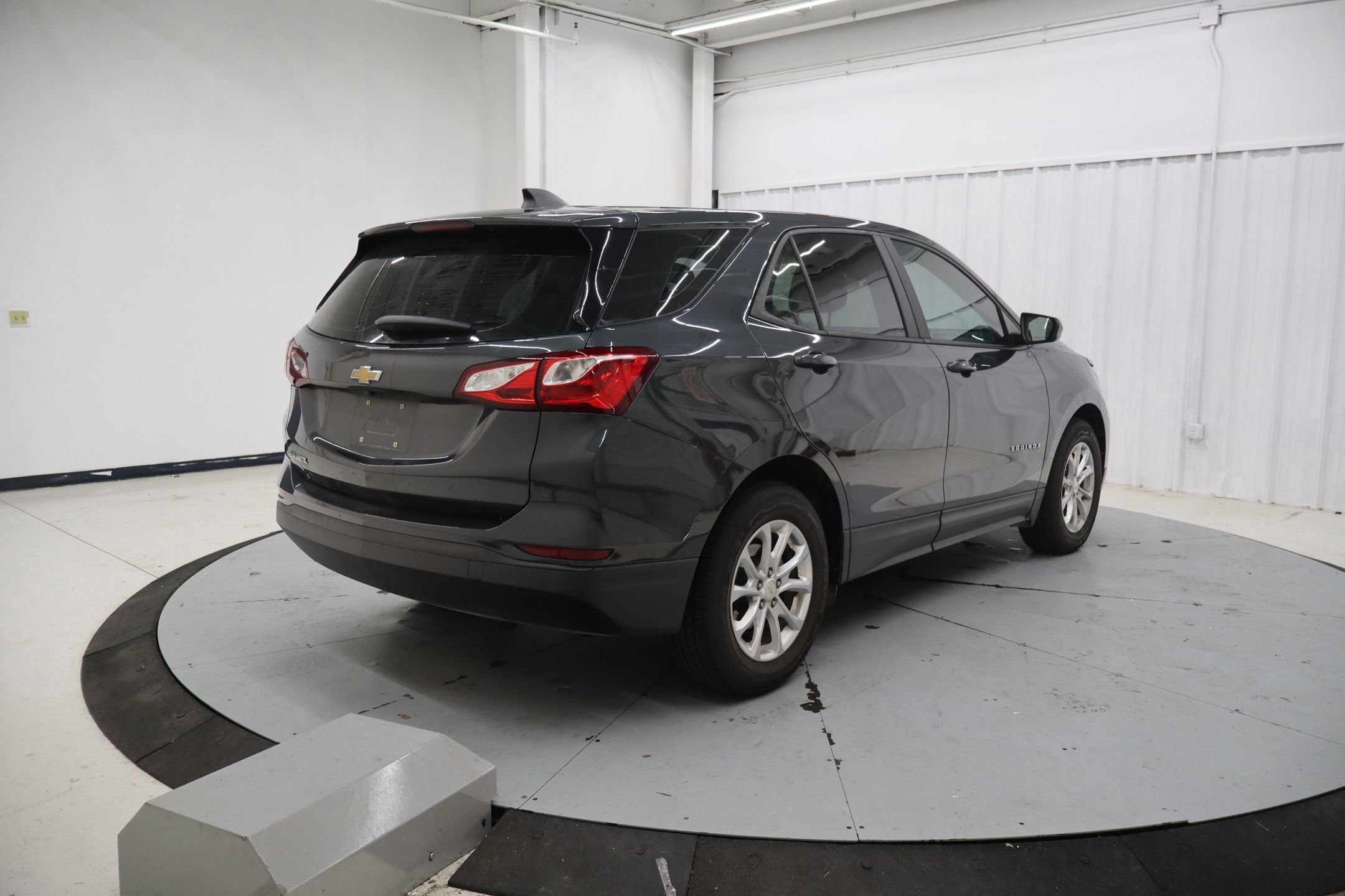 Used 2020 Chevrolet Equinox LS image 5