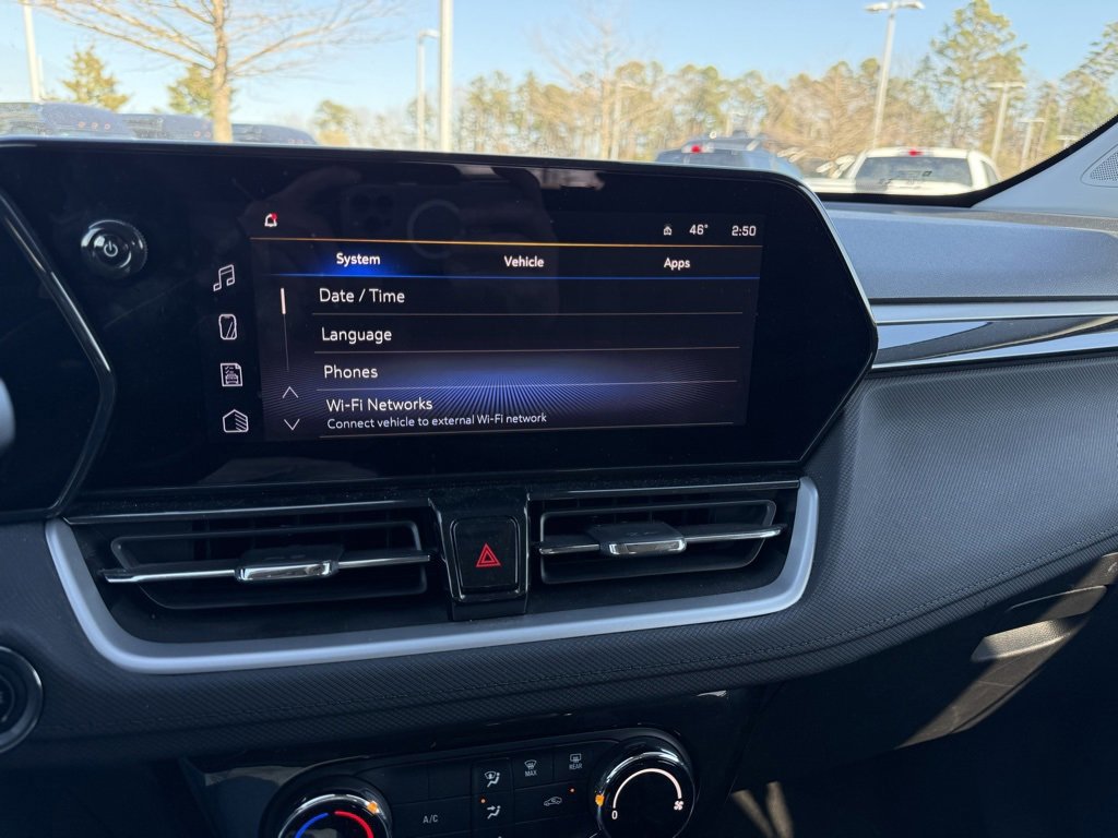 Used 2025 Chevrolet TrailBlazer LT image 16