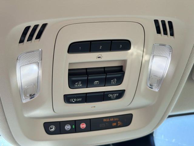 Used 2023 Buick Envision Avenir AWD/4WD image 20