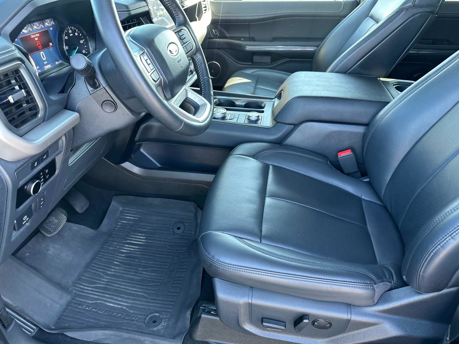 Certified 2024 Ford Expedition XLT image 13