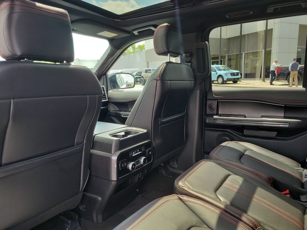 Certified 2019 Ford Expedition Limited w/ Equipment Group 303A AWD/4WD image 16