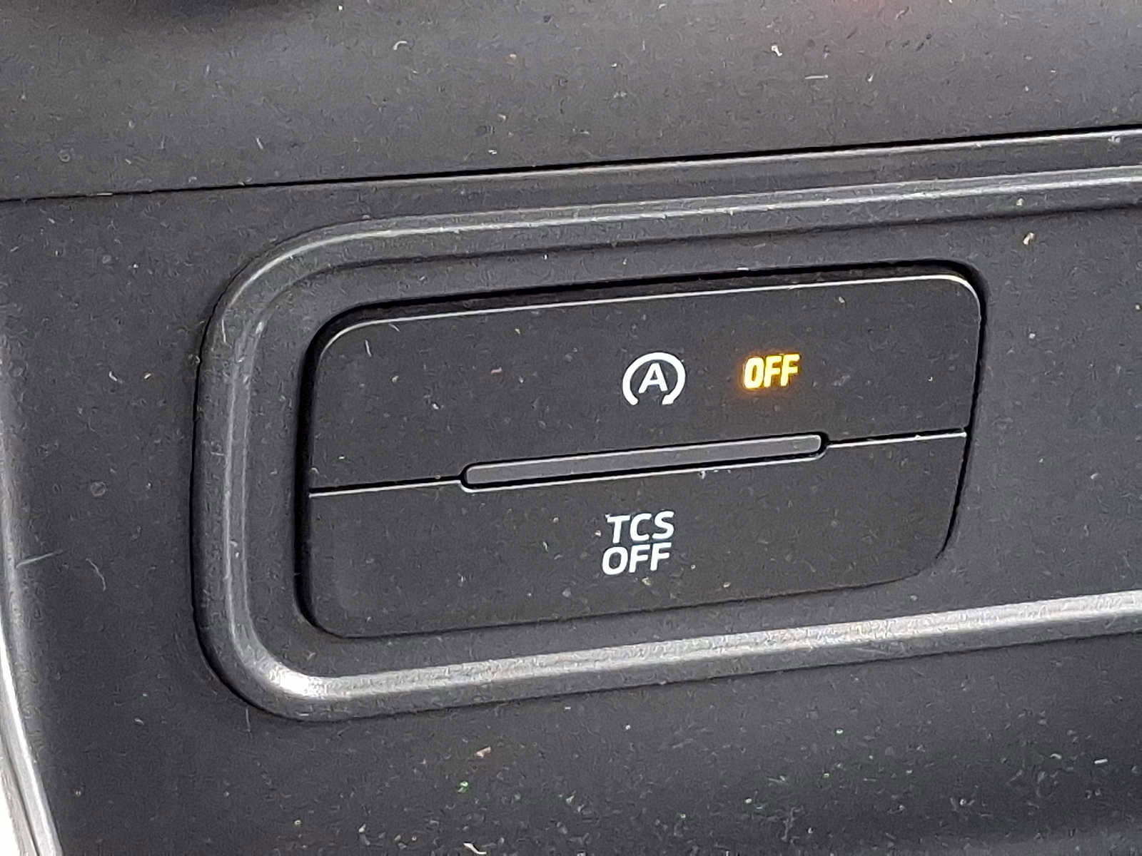 Certified 2018 Ford EcoSport SE image 24