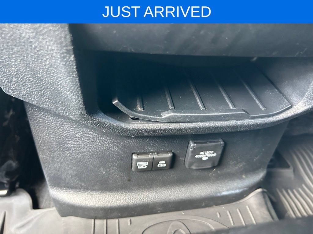 Used 2022 Toyota Tundra Limited w/ Power Package AWD/4WD image 20