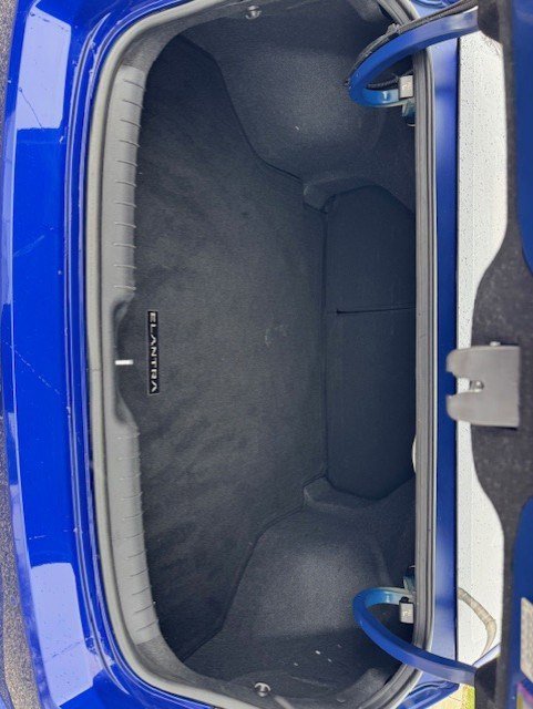 Used 2023 Hyundai Elantra Limited w/ Cargo Package FWD image 28