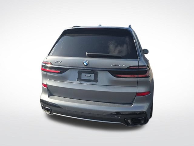 Used 2024 BMW X7 xDrive40i w/ M Sport Package AWD/4WD image 18