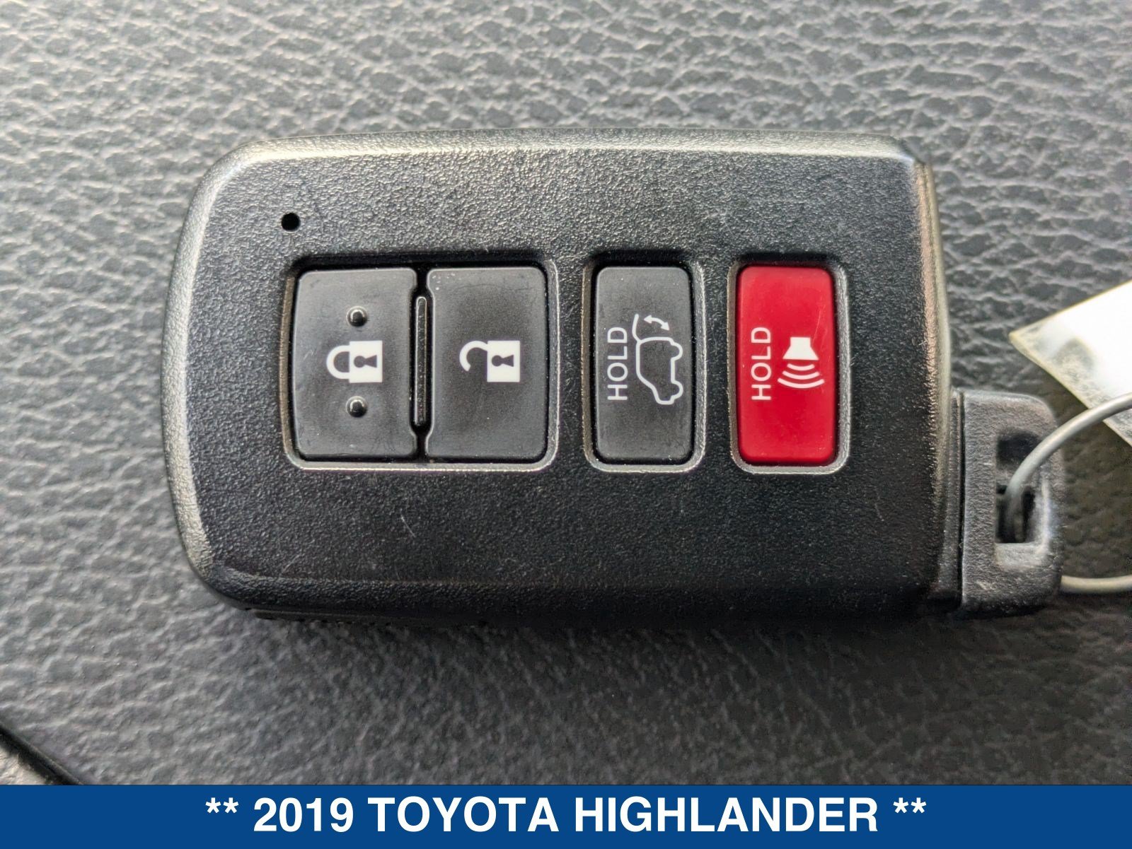 Used 2019 Toyota Highlander XLE FWD image 37