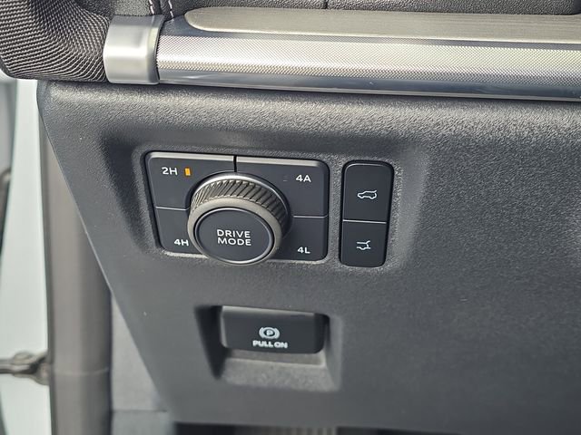 Certified 2025 Ford Expedition Platinum image 19