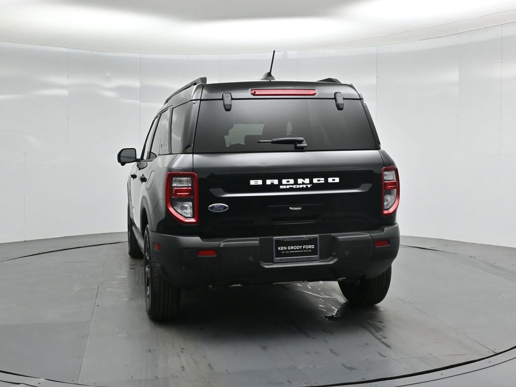 Certified 2025 Ford Bronco Sport Outer Banks w/ Outer Banks Tech Package+ image 18