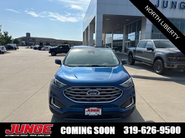 Certified 2024 Ford Edge Titanium AWD/4WD image 2