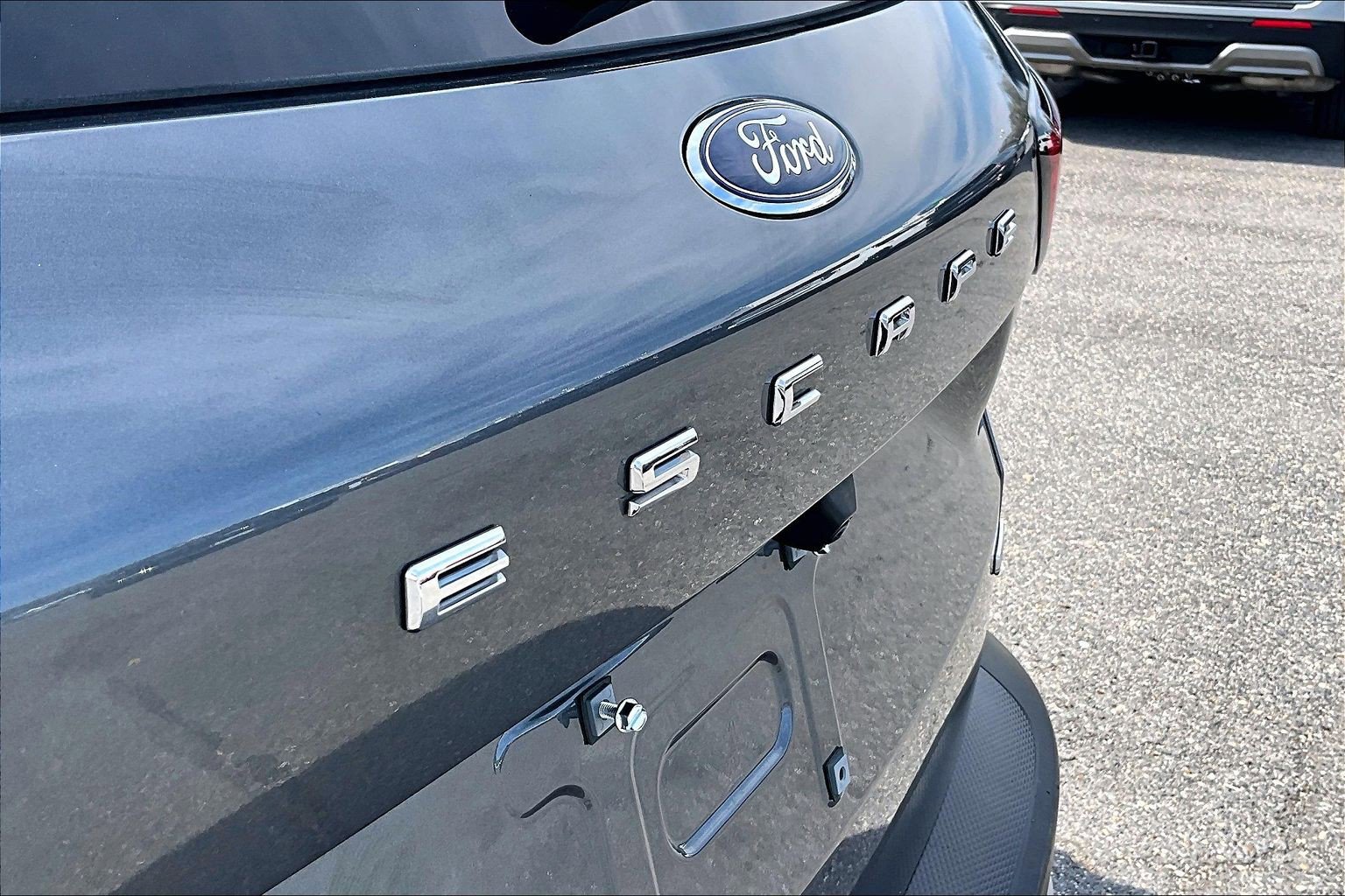 Certified 2025 Ford Escape SE FWD image 8