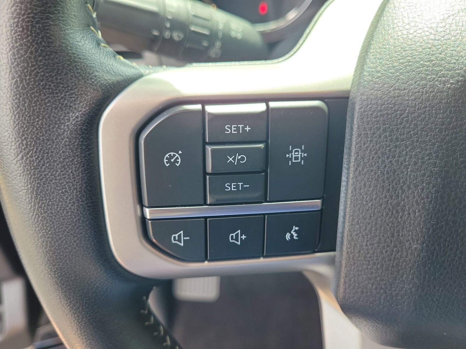 Certified 2023 Ford Expedition XLT RWD image 20
