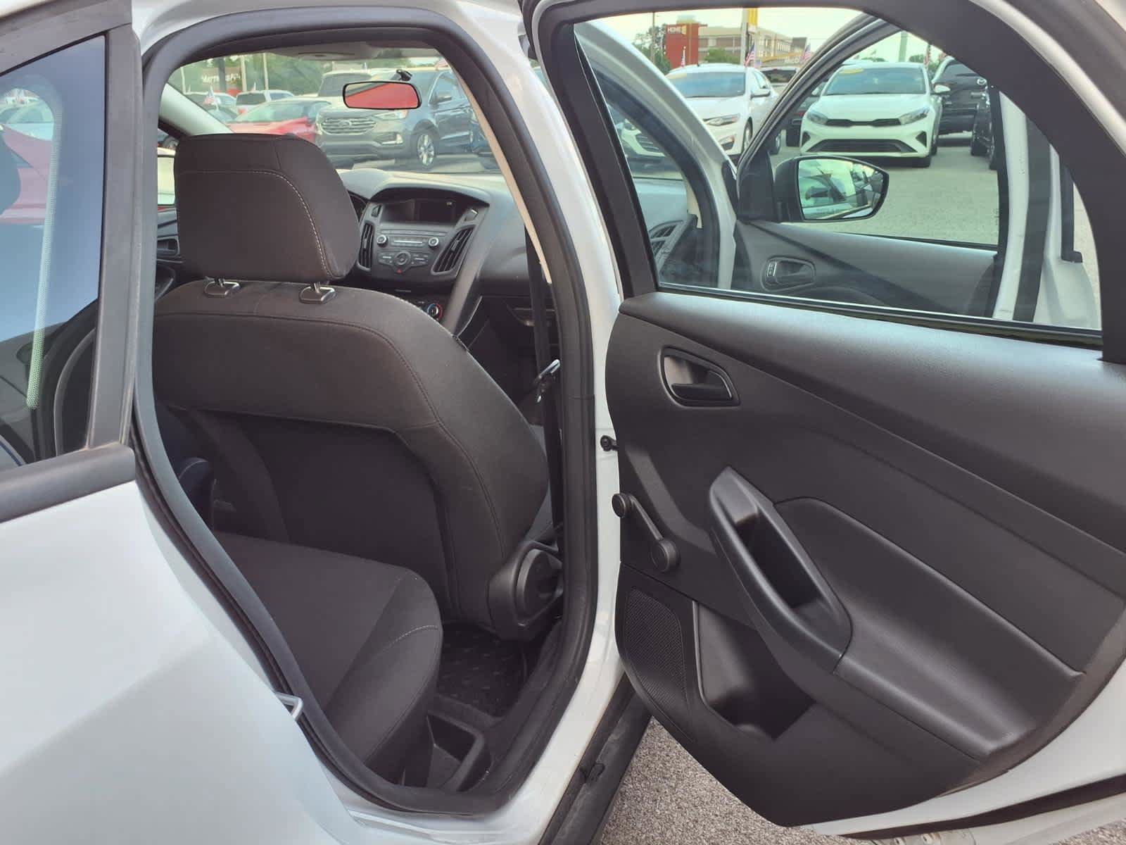 Certified 2018 Ford Focus S FWD image 22