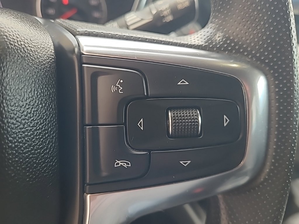 Used 2023 Chevrolet Blazer LT w/ Driver Confidence Package FWD image 32
