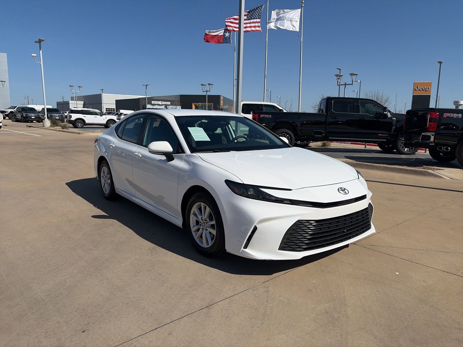 Used 2025 Toyota Camry LE image 8