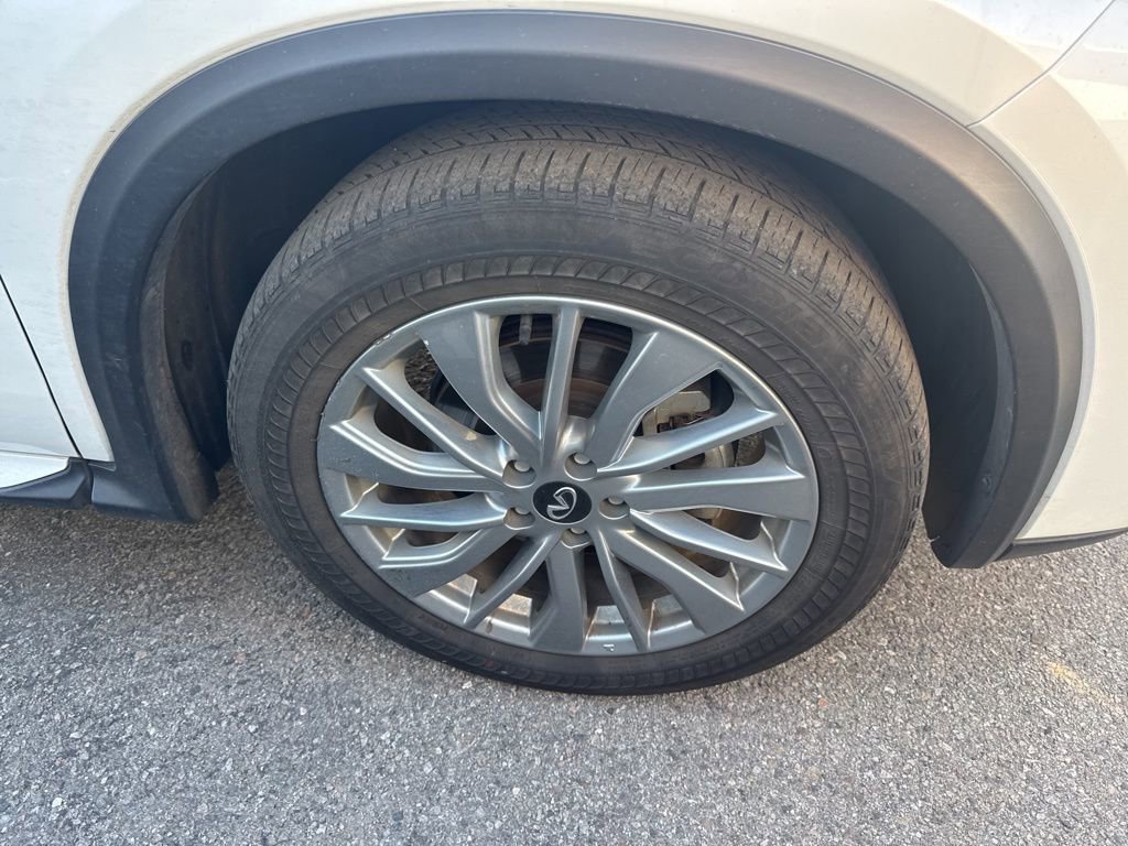 Used 2024 INFINITI QX50 Luxe image 9