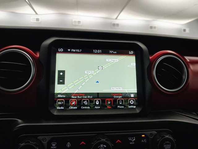 Used 2023 Jeep Wrangler Unlimited Rubicon w/ Dual Top Group AWD/4WD image 3