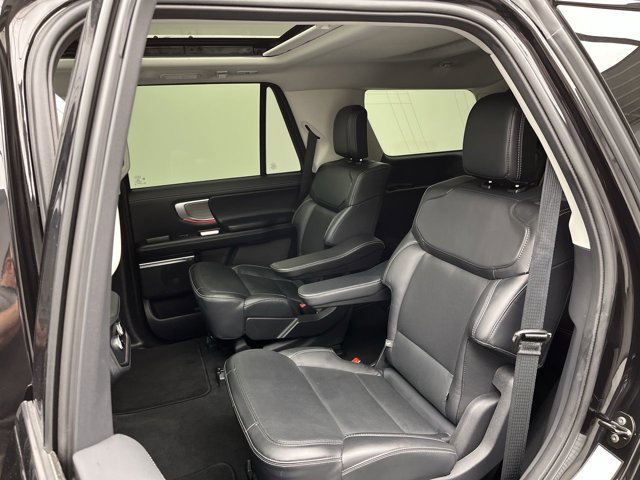 Certified 2025 Ford Expedition Platinum AWD/4WD image 13