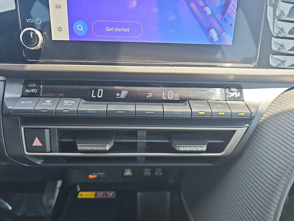 Used 2025 Toyota Camry SE FWD image 22
