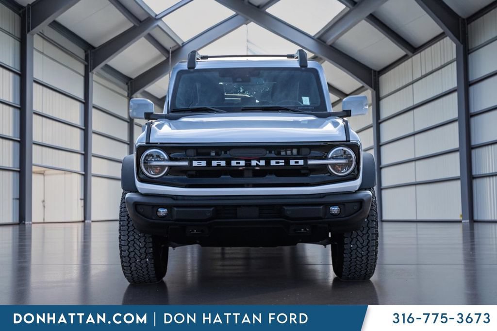 Certified 2025 Ford Bronco Outer Banks w/ Sasquatch Package AWD/4WD image 21