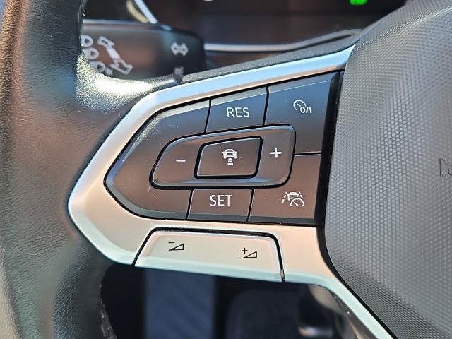 Used 2024 Volkswagen Jetta SE w/ Panoramic Sunroof Package FWD image 16
