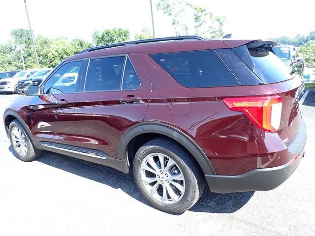 Certified 2023 Ford Explorer XLT w/ Equipment Group 202A AWD/4WD image 4