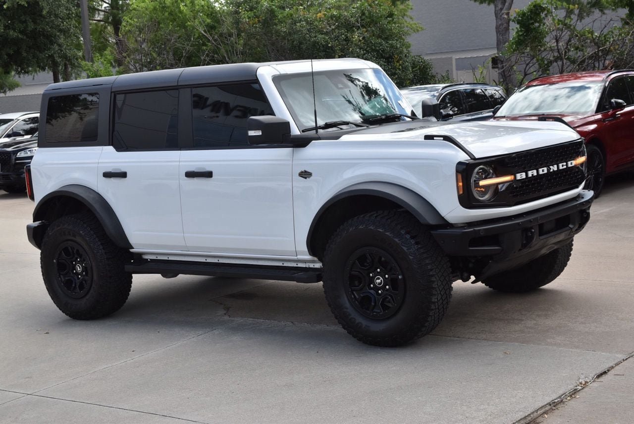 Certified 2024 Ford Bronco Wildtrak AWD/4WD image 5