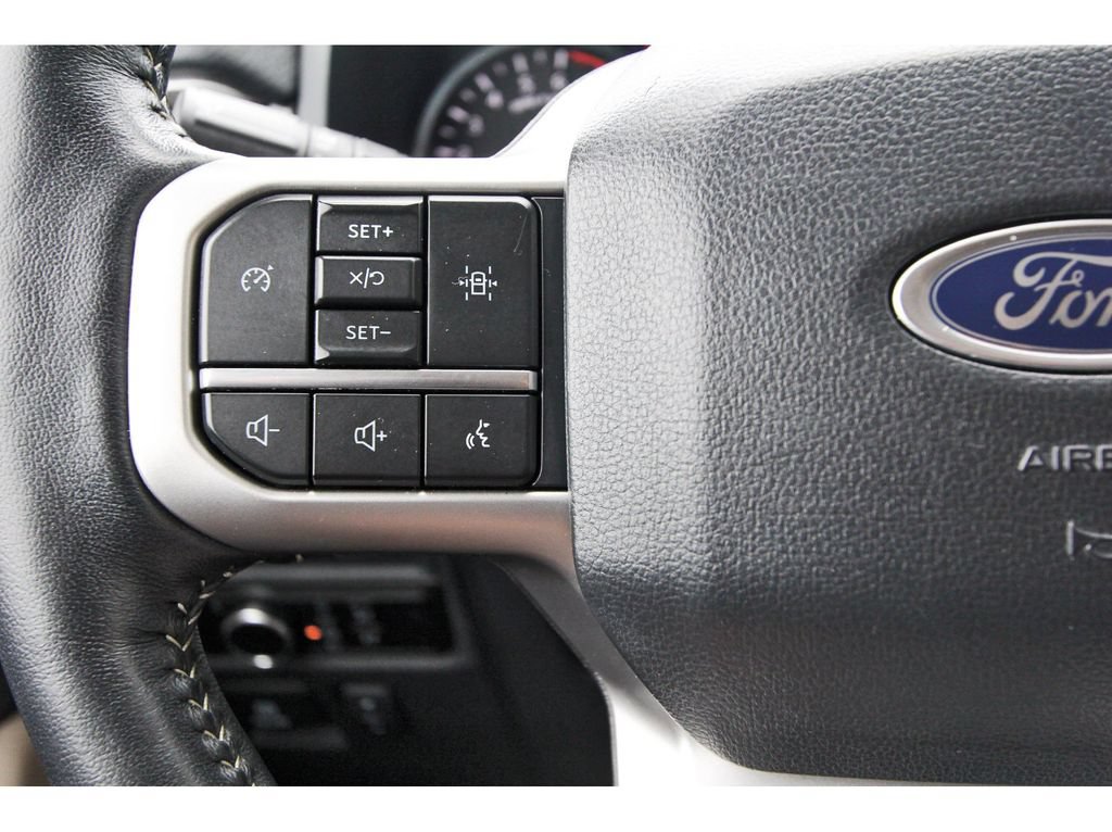 Certified 2024 Ford Expedition XLT RWD image 18