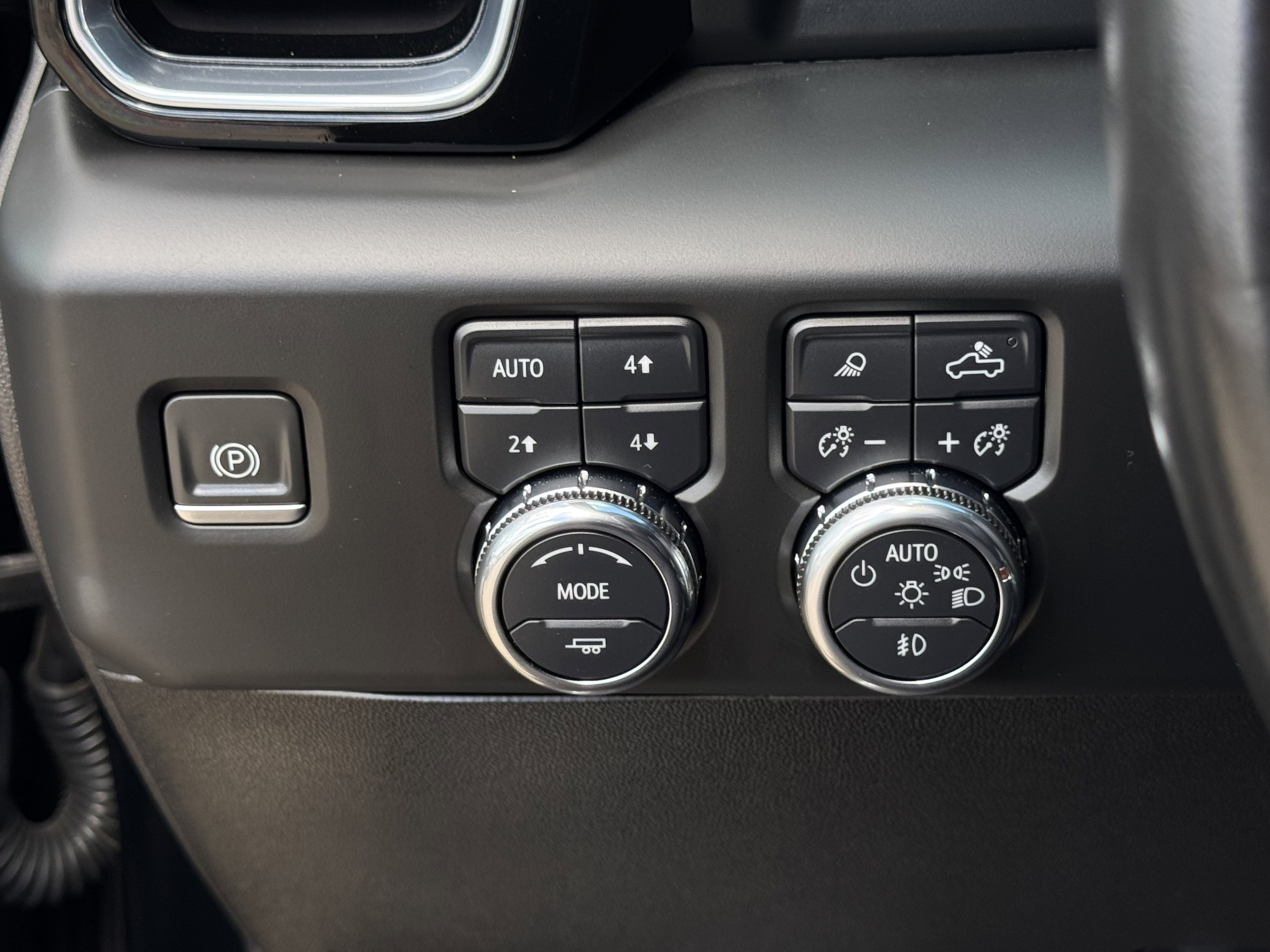 Used 2024 GMC Sierra 2500 Denali w/ Denali Reserve Package image 24